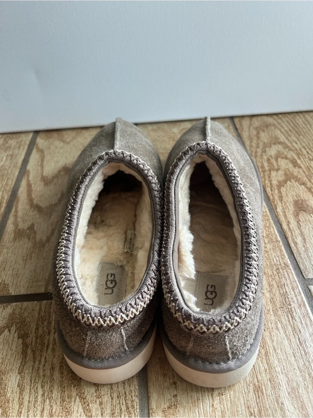 UGG Tasman Shaggy Suede Men’s Slip On Slipper Sheepskin Size 10 Smoke Plume Gray